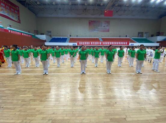 濱?？h廣場舞推廣中心參加8月8日全民健身日活動