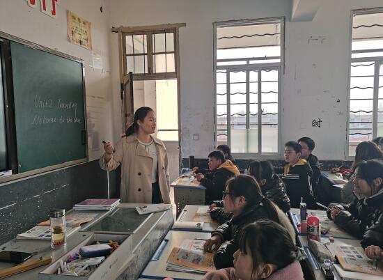 立足課堂推課改 聚焦質(zhì)量謀發(fā)展——濱?？h界牌中學(xué)開展校際交流活動(dòng)側(cè)記