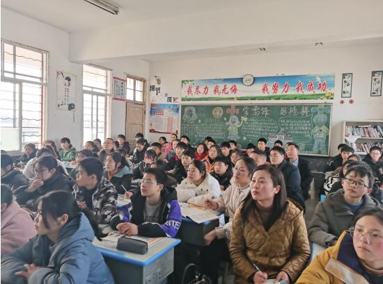 立足課堂推課改 聚焦質(zhì)量謀發(fā)展——濱?？h界牌中學(xué)開展校際交流活動(dòng)側(cè)記