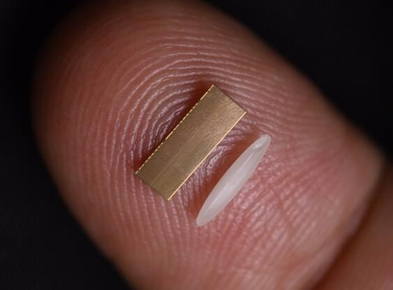 全球缺芯會(huì)影響到加電行業(yè)？美的回應(yīng)：沒事 我們自己有芯片